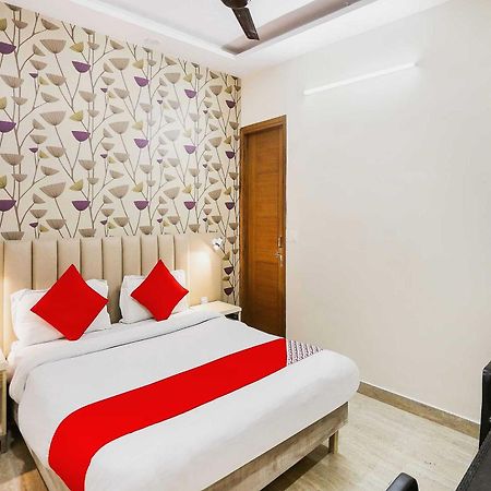 Hotel O Hotel Paradise Indraprastha Kültér fotó