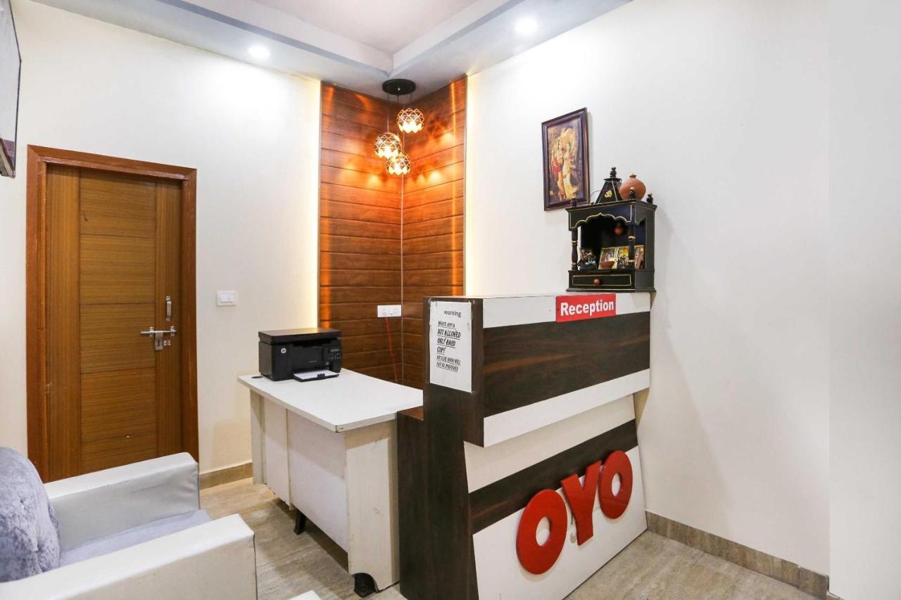 Hotel O Hotel Paradise Indraprastha Kültér fotó