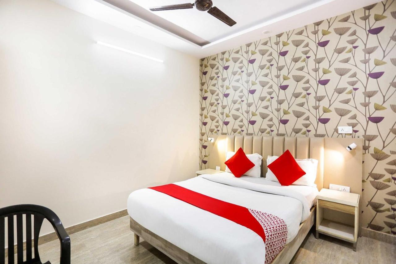 Hotel O Hotel Paradise Indraprastha Kültér fotó