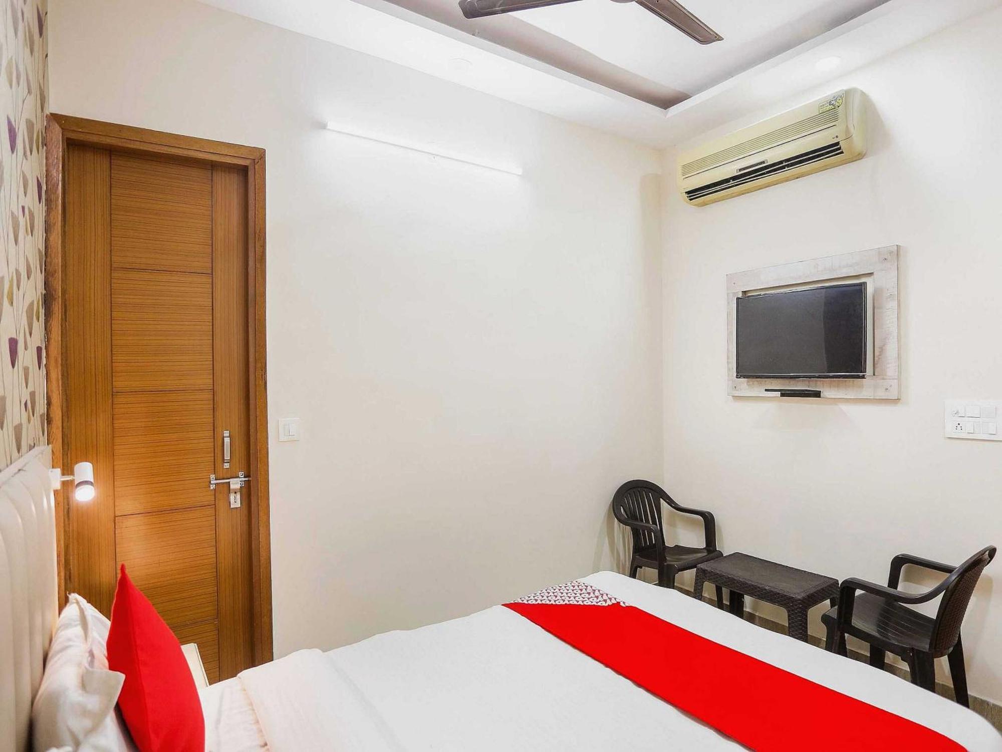 Hotel O Hotel Paradise Indraprastha Kültér fotó